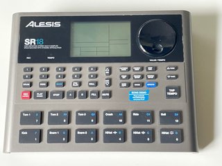 Alesis SR18 Caja de Ritmos