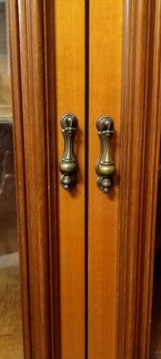 Mobile vetrina in legno
