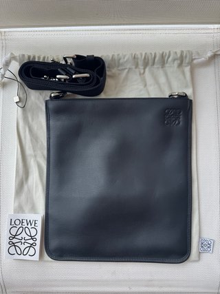 Bolso bandolera Loewe piel de becerro negro NUEVO