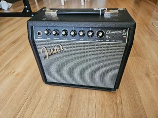 Amplificador Fender Champion II 25
