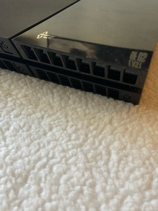 Console PlayStation 4 (PS4) per parti