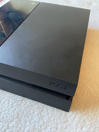 Console PlayStation 4 (PS4) per parti