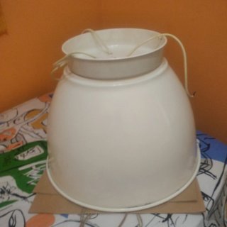 Lámpara de techo metálica blanca