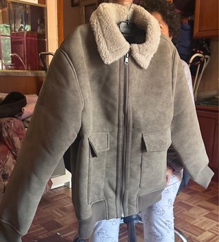 Casaca Zara con cuello de borreguito