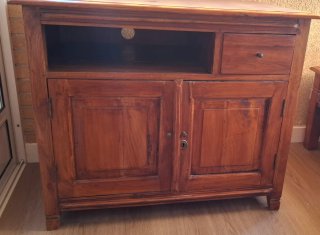 Mueble TV Colonial de Madera  Alto 75*90*55