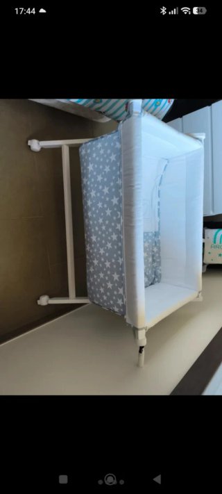 Minicuna con Estructura de Madera