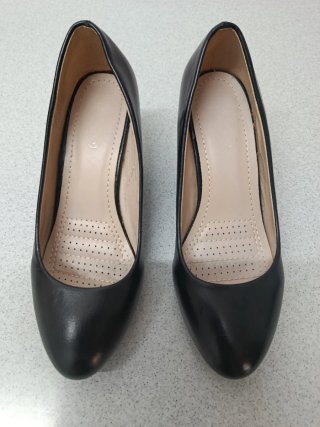 Zapatos de tacón negro cómodo Talla 37 | Impecable