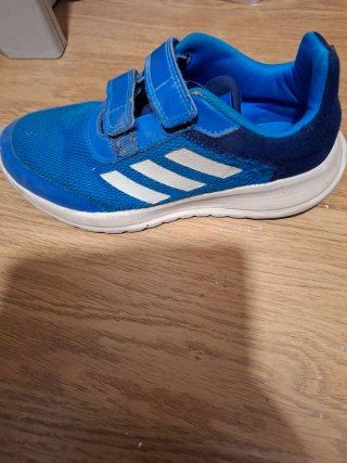 Zapatillas Adidas niño azul con velcro