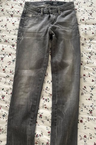 Pantalón Pitillo Guess Gris