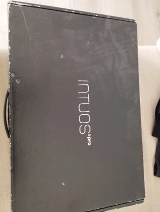 Tableta Gráfica Wacom Intuos Pro PTH-451