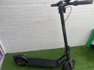 Patinete eléctrico Navee v40 Pro