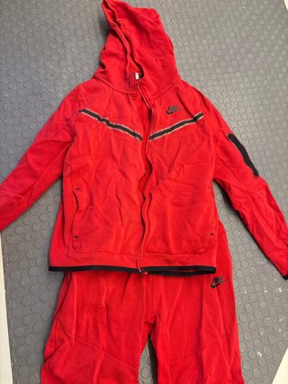 Conjunto Nike Tech Rojo Talla XL Junior