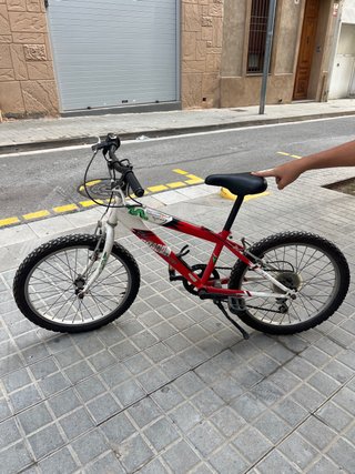 Bicicleta Infantil Roja y Blanca