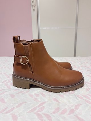 Botines marrones con hebilla Cómodos y bonitos