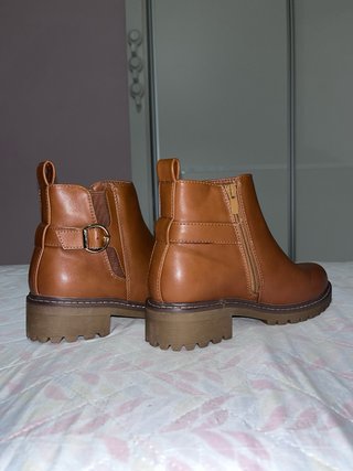 Botines marrones con hebilla Cómodos y bonitos