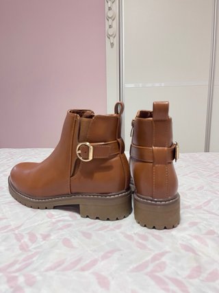 Botines marrones con hebilla Cómodos y bonitos