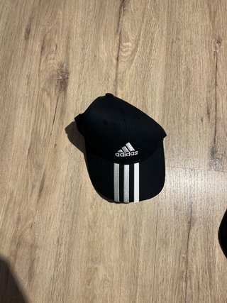 Gorra adidas Negra