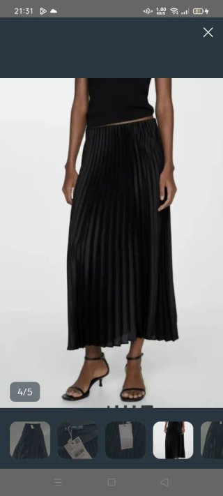 Falda Plisada Negra Talla S