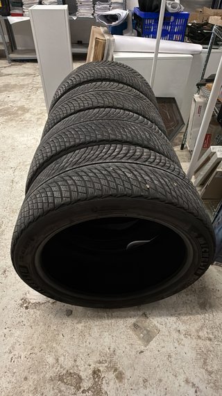 4 Neumáticos Invierno Michelin Alpin 275/40 R21
