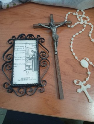 Crucifijo oración de s Francisco de asis y rosario