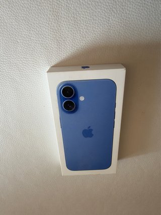 Caja iPhone 16