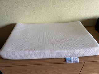 Colchón mini cuna, Care mini. Con ropa de cama