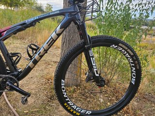 Trek supercaliber 2023 carbono doble suspension bt