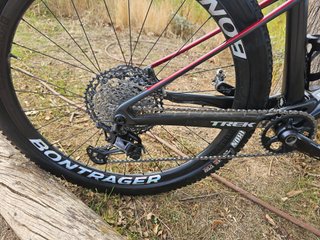 Trek supercaliber 2023 carbono doble suspension bt