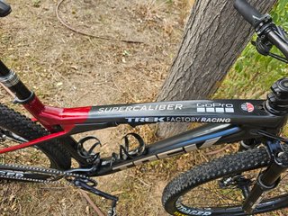 Trek supercaliber 2023 carbono doble suspension bt