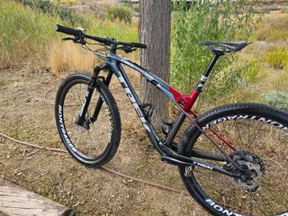Trek supercaliber 2023 carbono doble suspension bt