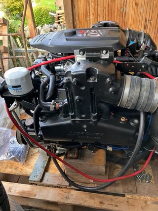 Motor MerCruiser 5.0 MPI V8 260 CV