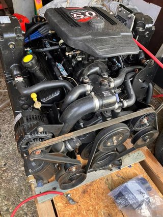 Motor MerCruiser 5.0 MPI V8 260 CV