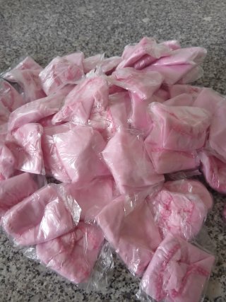 Lote de 68 Tangas Desechables Rosa