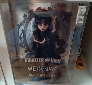 Monster High x Wednesday Muñeca