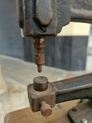 Máquina Antigua de Hierro