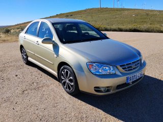 KIA Cerato 2004