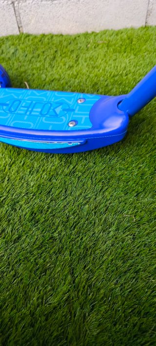 Patinete de tres ruedas Molto azul