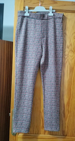 Pantalón Zara estampado