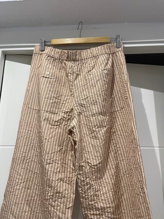 Pantalón Zara rayas efecto arrugado