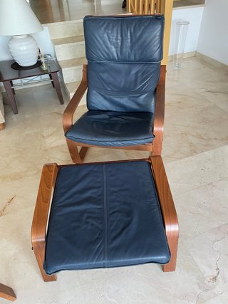 Sillón Ikea Poäng Negro con Reposapiés