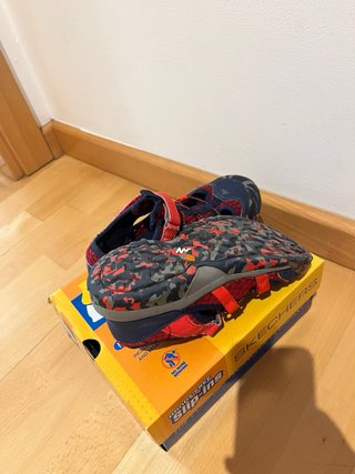 Sandalias senderismo niño Quechua azul/rojo