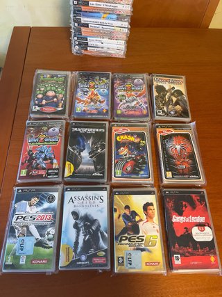 Lotto di 50 giochi PSP (PlayStation Portable)
