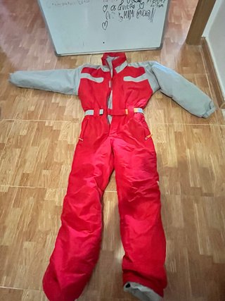 Mono de Esquí Rojo y Gris