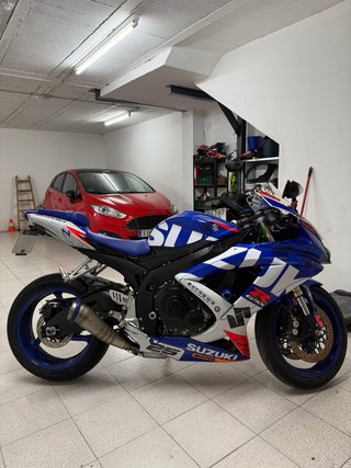 Suzuki GSX-R 600 K8