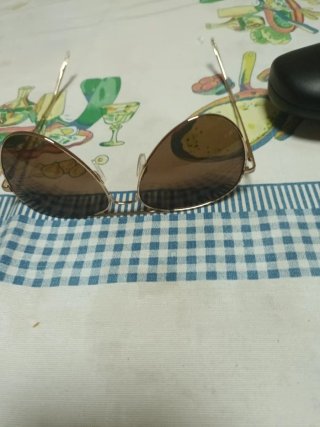 Gafas de sol aviador doradas y marrones