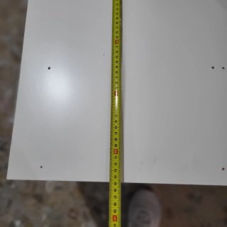Mesa baja blanca de madera