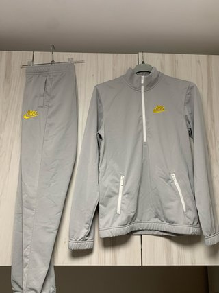 Chándal Nike Gris y Amarillo