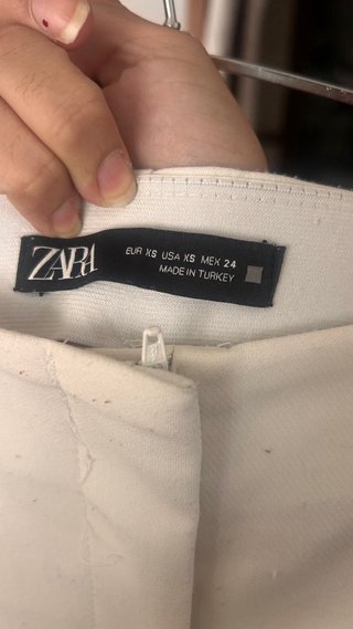 Pantalón de traje blanco