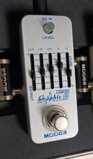 Mooer Graphic B Pedal Ecualizador Guitarra/Bajo