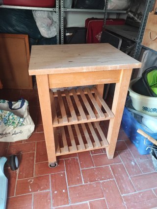 Camarera de cocina de madera